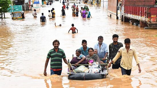 తెలుగు రాష్ట్రాల్లో వరదలు..!