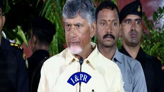 వరద, భారీ వర్షాలపై ప్రజల ఫోన్లకు అలర్ట్ మెసేజ్ లు పంపండి- సీఎం చంద్రబాబు