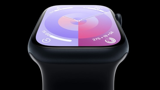 Apple Watch 10 స్మార్ట్​ఫోన్ పనితీరును మెరుగుపరిచేందుకు కొత్త చిప్సెట్​ని పొందవచ్చని నివేదికలు, పుకార్లు సూచిస్తున్నాయి. కొత్త చిప్సెట్ వాచ్ ఏఐ ఆధారిత ఫీచర్లను సపోర్ట్ చేయడానికి అనుమతించవచ్చు లేదా భవిష్యత్తులో యాపిల్ ఇంటెలిజెన్స్ అని చెప్పవచ్చు. అయితే, ఆర్టిఫిషియల్ ఇంటెలిజెన్స్ ఆధారిత ఫీచర్లను సపోర్ట్ చేసే Apple Watch గురించి ఎటువంటి ధృవీకరణ లేదు.