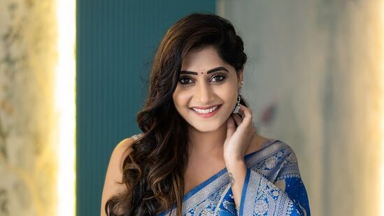 అర్థాంగి ప్లేస్‌లో నువ్వే కావాలి, మూడు ముళ్లు అనే రెండు సీరియ‌ల్స్‌ను జెమిని టీవీ ప్రారంభించ‌బోతున్న‌ది.&nbsp;