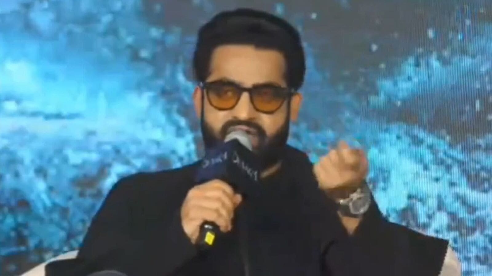 Jr NTR on Devara: ఆ 40 నిమిషాలు యాక్షన్ జాతరే: దేవర ట్రైలర్ లాంచ్ ఈవెంట్‍లో ఎన్టీఆర్.. ఆ ఒక్క షాట్ కోసం రోజంతా..