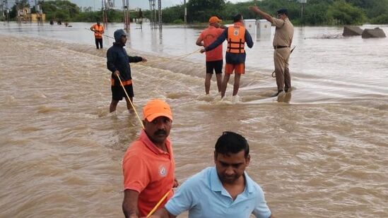 తెలంగాణలో వరద నష్టాన్ని అంచనా వేసేందుకు రానున్న కేంద్ర బృందాలు