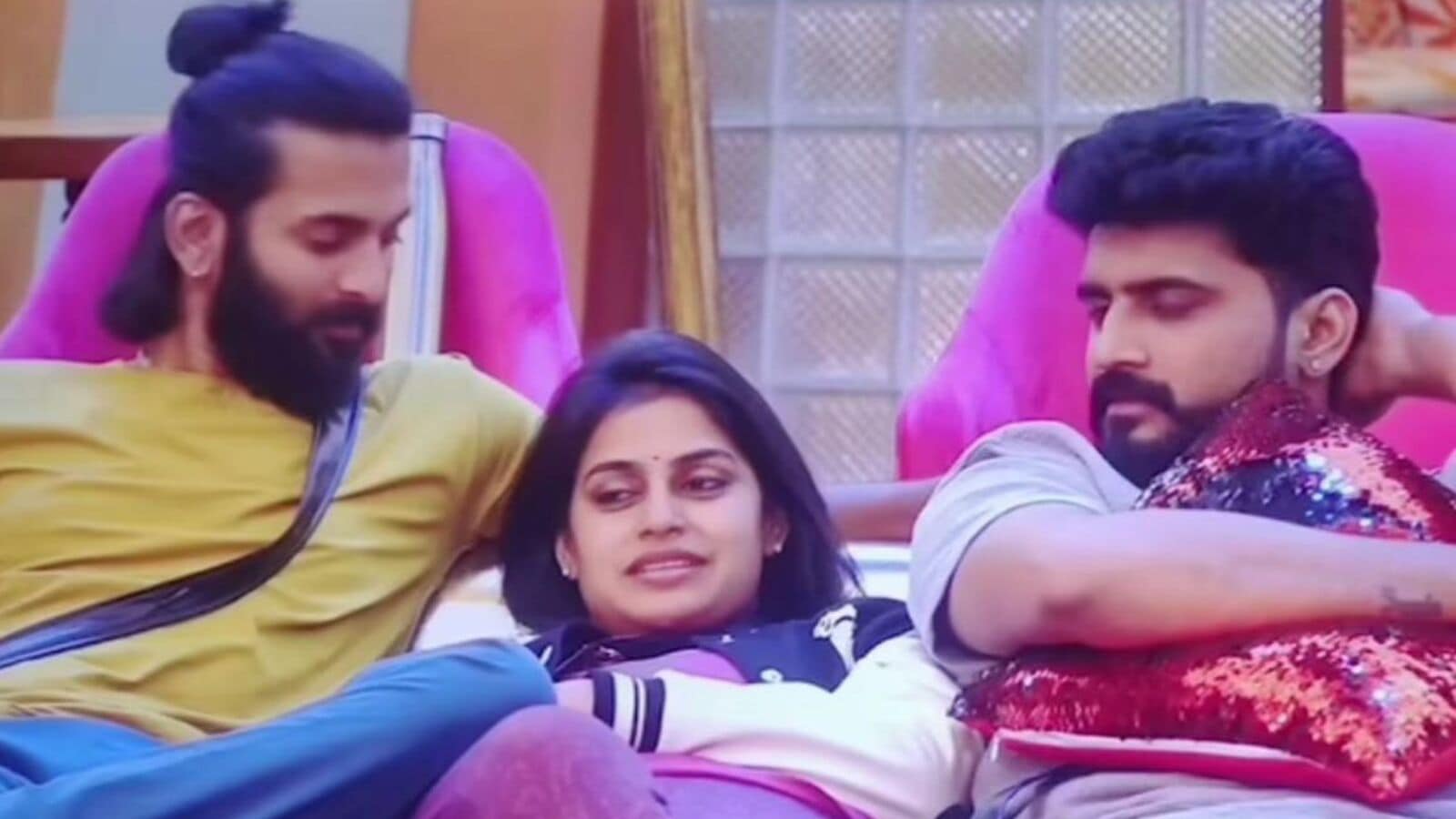 Bigg Boss Sonia: తల్లి కొడుకు కాదు.. అన్నా చెల్లి.. నిఖిల్‌ లవ్ ట్రాక్‌పై బాంబ్ పేల్చిన సోనియా.. పెద్దోడు చిన్నోడు అంటూ!