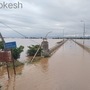 <p>ఎగువ ప్రాంతాల్లో కురుస్తున్న వర్షాలతో ఉప్పొంగి ప్రవహిస్తున్న శబరి నది, నీట మునిగిన వరరామచంద్రాపురం - కూనవరం బ్రిడ్జి</p>