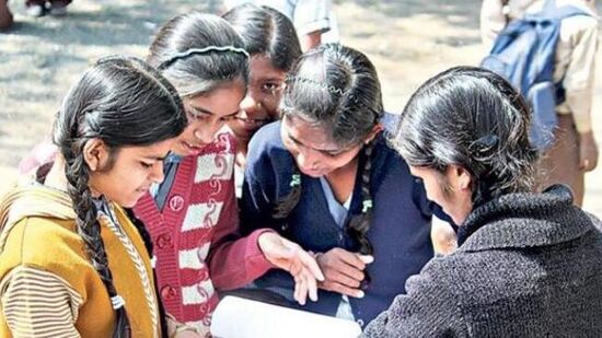 తెలంగాణ పదో తరగతి పరీక్షలపై గందరగోళం