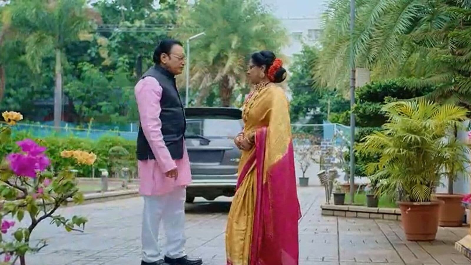 Karthika deepam september 14th episode: 'నా బిడ్డకు తల్లిలా మీరున్నారుగా కార్తీక్ బాబు' దీప-గదిలో బంధిస్తానన్న శివనారాయణ