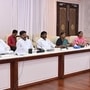 <p>హైడ్రాకు చట్టబద్ధత కూడా కల్పించే దిశగా ప్రభుత్వం అడుగులు వేస్తోంది. ఇదే విషయంపై కేబినెట్ భేటీలో చర్చించి… ఆమోదముద్ర వేసే అవకాశం ఉంది. &nbsp;చట్టబద్ధత కల్పించడానికి వీలుగా ఆర్డినెన్స్‌ ఇచ్చే అంశంపై నిర్ణయం తీసుకోవచ్చని తెలుస్తోంది.&nbsp;</p>