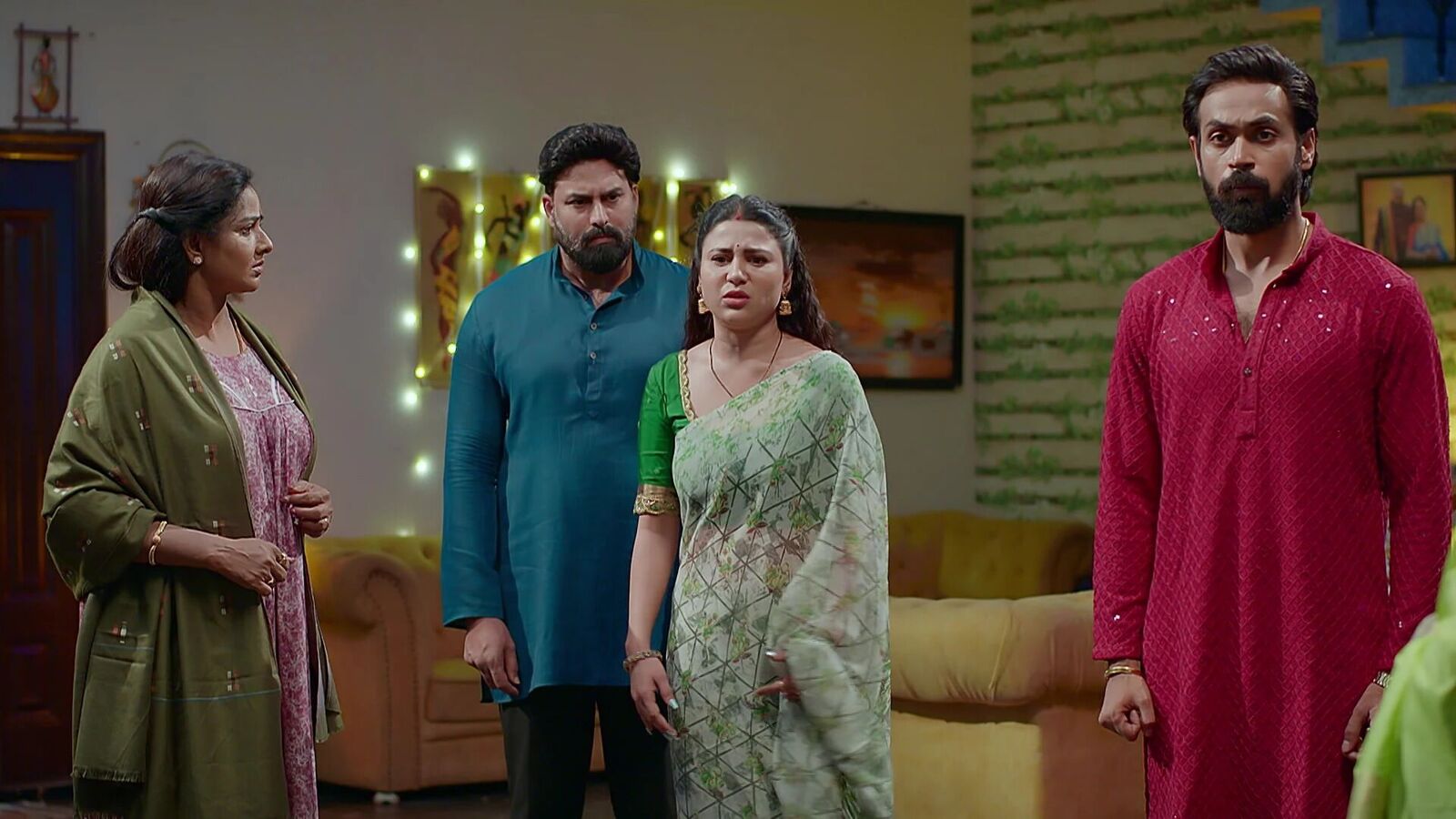 Brahmamudi September 16th Episode: కొడుకు త‌ప్పుచేశాడ‌ని అప‌ర్ణ తీర్పు - కావ్య‌కు క్ష‌మాప‌ణ‌లు చెప్ప‌నున్న రాజ్