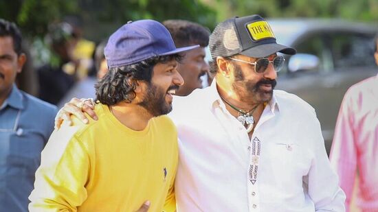 వెంక‌టేష్, అనిల్‌రావిపూడి కాంబోలో తెర‌కెక్కుతోన్న ఈ హ్యాట్రిక్ మూవీని వ‌చ్చే ఏడాది సంక్రాంతికి రిలీజ్ చేసేందుకు నిర్మాత దిల్‌రాజు స‌న్నాహాలు చేస్తోన్నారు.&nbsp;