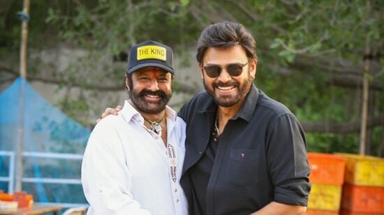 వెంక‌టేష్‌, అనిల్‌రావిపూడితో బాల‌కృష్ణ స‌ర‌దాగా ముచ్చ‌టిస్తోన్న ఫొటోలు సోష‌ల్ మీడియాలో తెలుగు సినీ అభిమానుల‌ను ఆక‌ట్టుకుంటోన్నాయి.&nbsp;