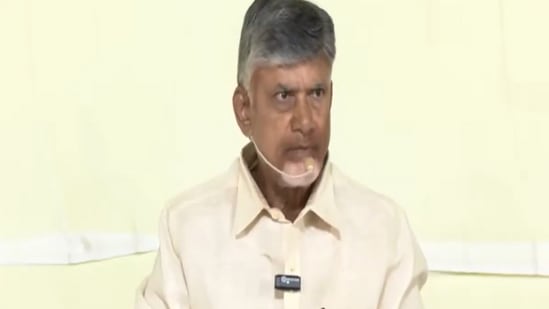 తిరుమల లడ్డూ కల్తీ వివాదంపై సిట్ విచారణ, సీఎం చంద్రబాబు కీలక నిర్ణయం