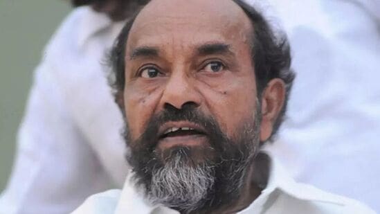 R Krishnaiah Resigned : వైసీపీకి మరో బిగ్ షాక్, రాజ్యసభ సభ్యత్వానికి ఆర్ కృష్ణయ్య రాజీనామా