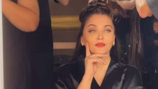 Aishwarya Rai Alia Bhatt: రెడ్ కార్పెట్ పైకి వెళ్లే ముందు మేకప్ రూమ్ లో ఐశ్వర్య రాయల్ ఇలా..