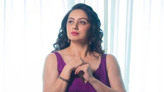 &nbsp;శృతి ప్ర‌కాష్ క‌న్న‌డ ఇండ‌స్ట్రీలోకి ఎంట్రీ ఇచ్చింది.&nbsp;