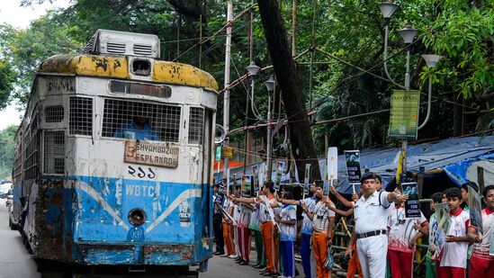 కోల్​కతాలో ట్రామ్​ సేవలకు స్వస్తి!