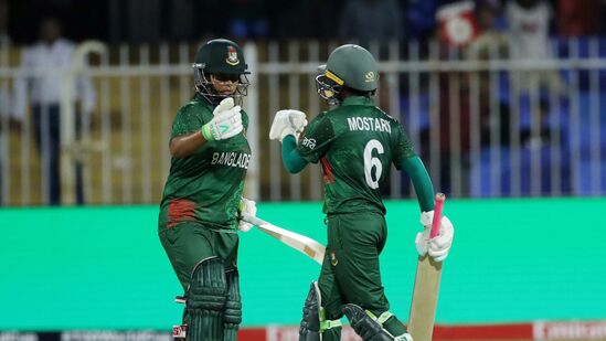 Women's T20 World Cup Points Table: స్కాట్లాండ్ ను ఓడించడం ద్వారా బంగ్లాదేశ్ తన ప్రపంచ కప్ వేట మొదలుపెట్టింది. అయితే రెండో మ్యాచ్ లో ఇంగ్లండ్ చేతిలో పరాజయం పాలైంది. గ్రూప్ బిలో బంగ్లాదేశ్ రెండు మ్యాచ్ ల్లో రెండు పాయింట్లతో నాలుగో స్థానంలో ఉంది.&nbsp;