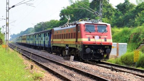 విశా‌ఖపట్నం రైళ్ల సమయాల్లో మార్పు