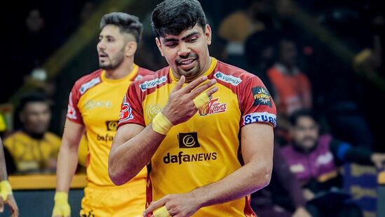 Pro Kabaddi League All Time Best 7: మరో రైడర్ పవన్ సెహ్రావత్ కూడా పీకేఎల్లో తనకంటూ ఓ ప్రత్యేక స్థానాన్ని సంపాదించుకున్నాడు. ప్రస్తుతం తెలుగు టైటన్స్ తరఫున ఆడుతున్నాడు.
