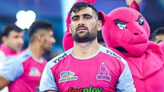 Pro Kabaddi League All Time Best 7: రాహుల్ చౌదరి పీకేఎల్ బెస్ట్ రైడర్లలో ఒకడు. తన పీకేఎల్ కెరీర్ మొత్తంలో 1106 రైడ్ పాయింట్లు సాధించాడు. ఒకప్పుడు తెలుగు టైటన్స్ విజయాల్లో కీలకపాత్ర పోషించాడు.