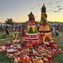 తెలంగాణ సంస్కృతి, సంప్రదాయాలకు ప్రతిబింబం బతుకమ్మ పండుగ. రంగురంగుల పూలతో బతుకమ్మను పేర్చి...ఆడపడుచులందరూ బతుకమ్మ పాటలు పాడుతూ సంబరాలు నిర్వహిస్తారు. <p>తెలంగాణ సంస్కృతి, సంప్రదాయాలకు ప్రతిబింబం బతుకమ్మ పండుగ. రంగురంగుల పూలతో బతుకమ్మను పేర్చి...ఆడపడుచులందరూ బతుకమ్మ పాటలు పాడుతూ సంబరాలు నిర్వహిస్తారు. </p>