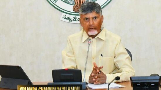 ప్రముఖ పారిశ్రామికవేత్త రతన్‌ టాటా మృతికి ఏపీ సీఎం చంద్రబాబు సంతాపం తెలిపారు. రతన్‌ టాటాకు నివాళులు అర్పించేందుకు &nbsp;ముంబై బయలుదేరి వెళ్లారు.&nbsp;