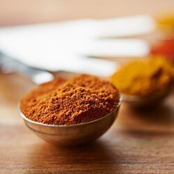 <p>Weight Loss Tips: పసుపును ఏళ్ల తరబడి భారతీయ వంటశాలల్లో ఉపయోగిస్తున్నారు. అయితే ఈ పసుపుతో ఎన్నో ఆరోగ్య ప్రయోజనాలతో పాటు బెల్లీ ఫ్యాట్, బరువు తగ్గడానికి కూడా ఉపయోగించవచ్చు.</p>