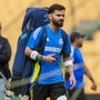 Ind vs NZ 1st Test: టీమిండియా స్టార్ బ్యాటర్ విరాట్ కోహ్లి టెస్టుల్లో మరో రెండు రికార్డులపై కన్నేశాడు. ఈ మధ్యే బంగ్లాదేశ్ తో సిరీస్ లో అత్యంత వేగంగా అంతర్జాతీయ క్రికెట్ లో 27 వేల పరుగుల మైలురాయి అందుకున్న విరాట్.. ఇప్పుడు న్యూజిలాండ్ తో జరగబోయే మూడు టెస్టుల సిరీస్ లో మరో రెండు రికార్డులపై కన్నేశాడు. <p>Ind vs NZ 1st Test: టీమిండియా స్టార్ బ్యాటర్ విరాట్ కోహ్లి టెస్టుల్లో మరో రెండు రికార్డులపై కన్నేశాడు. ఈ మధ్యే బంగ్లాదేశ్ తో సిరీస్ లో అత్యంత వేగంగా అంతర్జాతీయ క్రికెట్ లో 27 వేల పరుగుల మైలురాయి అందుకున్న విరాట్.. ఇప్పుడు న్యూజిలాండ్ తో జరగబోయే మూడు టెస్టుల సిరీస్ లో మరో రెండు రికార్డులపై కన్నేశాడు.</p>