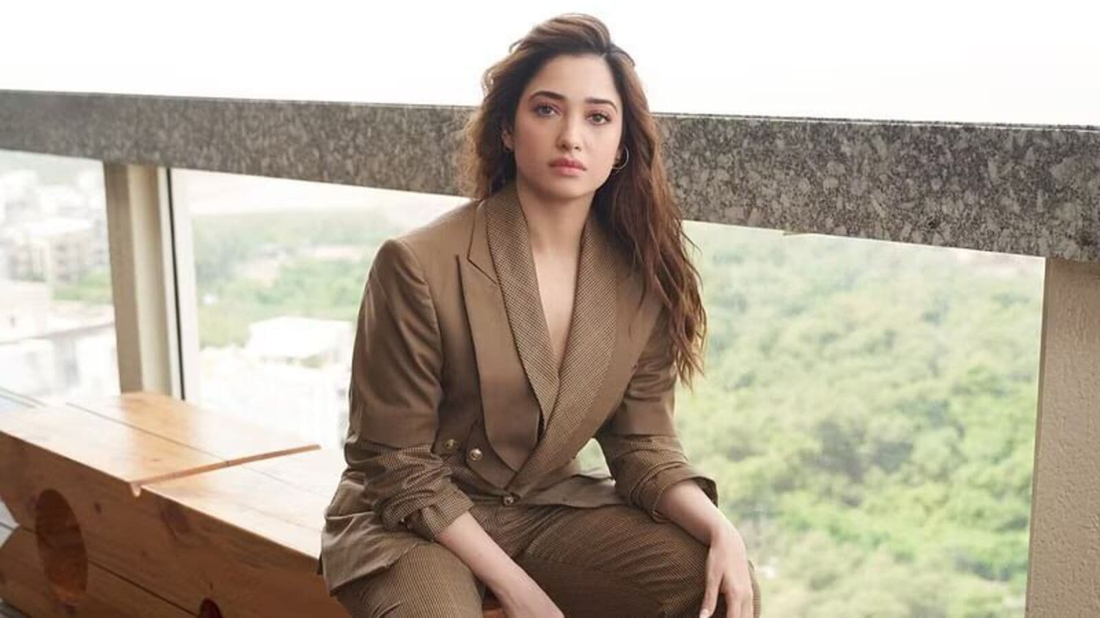 Tamannaah: బెట్టింగ్ యాప్ ప్ర‌మోట్ చేసి చిక్కుల్లో ప‌డ్డ త‌మ‌న్నా - ఈడీ విచార‌ణ‌కు హాజ‌రైన మిల్కీ బ్యూటీ