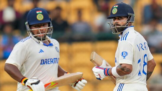 Ind vs NZ 1st Test Day 3: బెంగళూరు టెస్టు మూడో రోజు ఆటలో టీమిండియా కాస్త కోలుకుంది తొలి ఇన్నింగ్స్ లో న్యూజిలాండ్ ను 402 పరుగులకు ఆలౌట్ చేసిన తర్వాత రెండో ఇన్నింగ్స్ మొదలు పెట్టిన టీమ్.. మూడో రోజు ముగిసే సమయానికి 3 వికెట్లకు 231 రన్స్ చేసింది. ఇంకా 125 పరుగులు వెనుకబడే ఉంది.