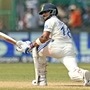 Virat Kohli Milestone: న్యూజిలాండ్ తో జరుగుతున్న బెంగళూరు టెస్టు రెండో ఇన్నింగ్స్ లో విరాట్ కోహ్లీ హాఫ్ సెంచరీ సాధించాడు. ఆ రకంగా టెస్టు క్రికెట్ చరిత్రలో గొప్ప వ్యక్తిగత రికార్డు సృష్టించాడు. ఈ క్రమంలో ఈ ఘనత సాధించిన నాలుగో ఇండియన్ ప్లేయర్ గా నిలిచాడు. <p>Virat Kohli Milestone: న్యూజిలాండ్ తో జరుగుతున్న బెంగళూరు టెస్టు రెండో ఇన్నింగ్స్ లో విరాట్ కోహ్లీ హాఫ్ సెంచరీ సాధించాడు. ఆ రకంగా టెస్టు క్రికెట్ చరిత్రలో గొప్ప వ్యక్తిగత రికార్డు సృష్టించాడు. ఈ క్రమంలో ఈ ఘనత సాధించిన నాలుగో ఇండియన్ ప్లేయర్ గా నిలిచాడు.</p>
