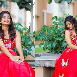 <p>బిగ్‌బాస్ 8 తెలుగు నుంచి ఎలిమినేట్ అయిన &nbsp;నైనిక త్వ‌ర‌లోనే హీరోయిన్‌గా ఎంట్రీ ఇస్తోంది.&nbsp;</p>