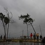 <p>ఒడిశాలో తుపాను ప్రభావిత ప్రాంతాల్లో ఉన్న లక్షా 70 వేల మందిని సురక్షిత ప్రాంతాలకు తరలించారు.</p>