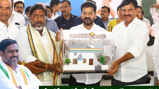 కేబినెట్ భేటీ కంటే ముందు.. అధికారులతో గృహ నిర్మాణ శాఖ మంత్రి పొంగులేటి అధికారులతో భేటీ అయ్యారు. ఇందిరమ్మ ఇళ్ల ల‌బ్దిదారుల ఎంపిక కోసం రూపొందించిన యాప్‌ను పరిశీలించారు. యాప్‌లో ఒక‌టి రెండు మార్పు చేర్పుల‌ను మంత్రి సూచించారు. వచ్చే వారం నుంచి ఈ యాప్ అందుబాటులోకి రానుంది.&nbsp;