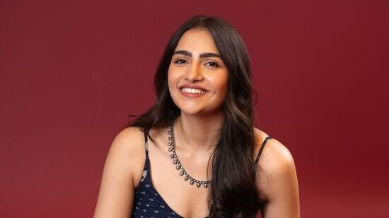 ప్ర‌శాంత్ నీల్ క‌థ‌ను అందిస్తోన్న బ‌ఘీర మూవీతో త్వ‌ర‌లో తెలుగు ప్రేక్ష‌కుల్ని ప‌ల‌క‌రించ‌బోతున్న‌ది రుక్మిణి వ‌సంత్‌.&nbsp;