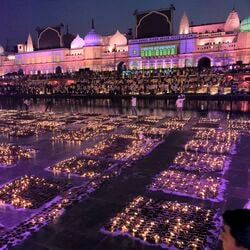 <p>అయోధ్యలో దీపోత్సవానికి ఏర్పాట్లు తుది దశకు చేరుకున్నాయని, అక్టోబర్ 30న 28 లక్షల మట్టి దీపాలతో నగరాన్ని ప్రకాశవంతం చేయడానికి ప్రణాళికలు రూపొందిస్తున్నట్లు అధికారులు మంగళవారం తెలిపారు.</p>