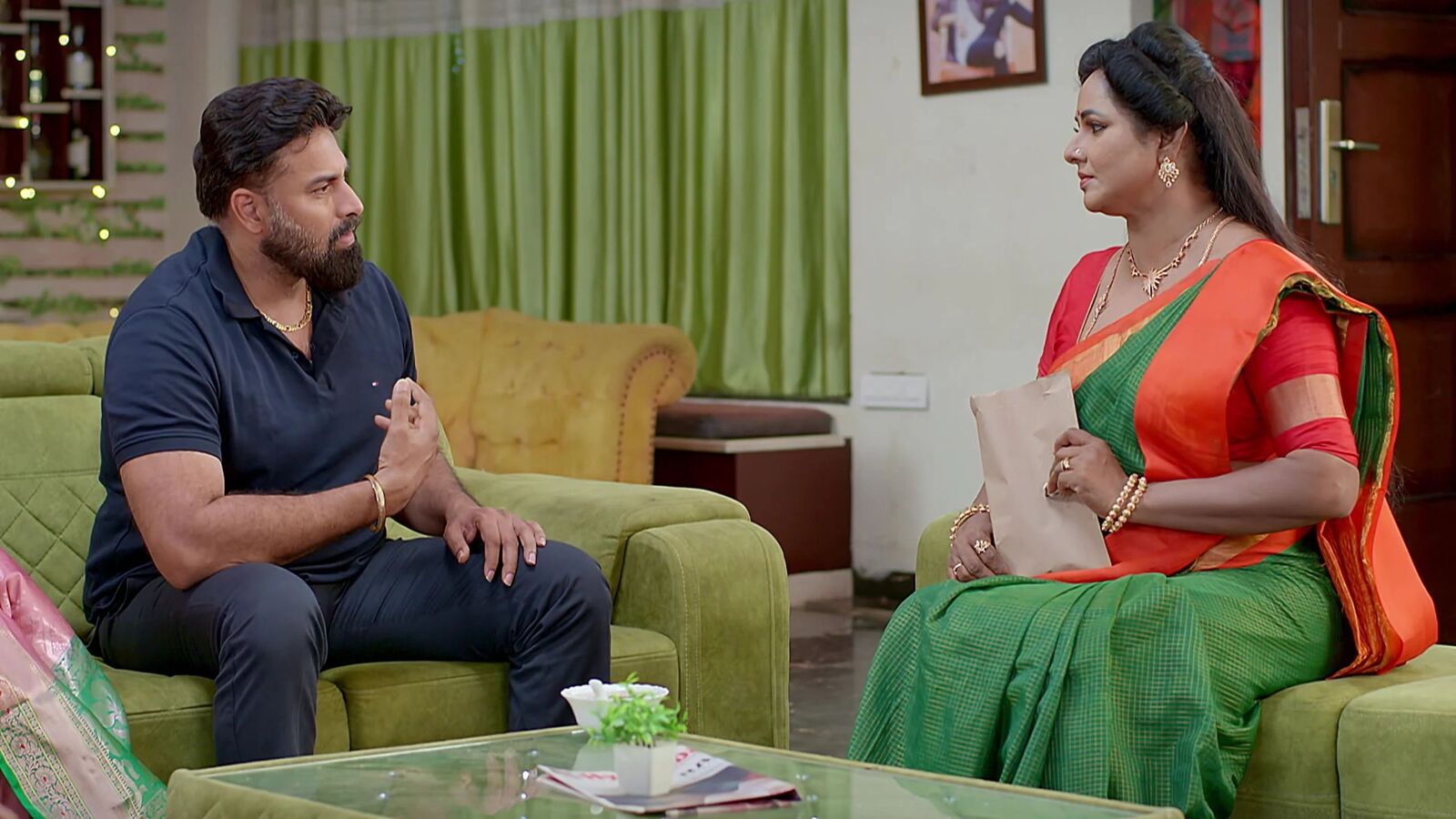 Brahmamudi November 1st Episode: బ్రహ్మముడి- సామంత్‌కు సగం గుండు- భర్తను క్షమించేసిన అపర్ణ- రుద్రాణిని వదిలేసిపోయిన రాజ్