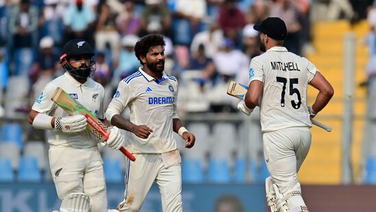 Ind vs NZ 3rd Test Day 1: మూడు టెస్టుల సిరీస్ ను ఇప్పటికే కోల్పోయిన టీమిండియా.. ఇప్పుడు 24 ఏళ్ల తర్వాత స్వదేశంలో వైట్ వాష్ తప్పించుకోవడానికి ప్రయత్నిస్తోంది.