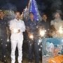 దీపావళి సంబరాల్లో భద్రతా సిబ్బందితో కేంద్ర మంత్రి బండి సంజయ్ దీపావళి సంబరాల్లో భద్రతా సిబ్బందితో కేంద్ర మంత్రి బండి సంజయ్