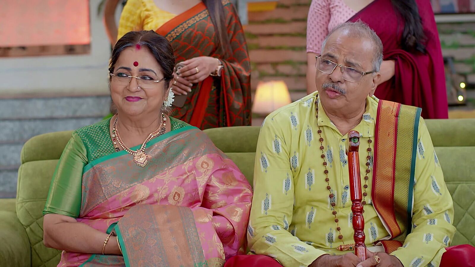 Brahmamudi November 5th Episode: సీఈవోగా దుగ్గిరాల ఇంట్లోకి కావ్య ఎంట్రీ -రుద్రాణి ఫిట్టింగ్ -పంతం వీడిన ధాన్య‌ల‌క్ష్మి