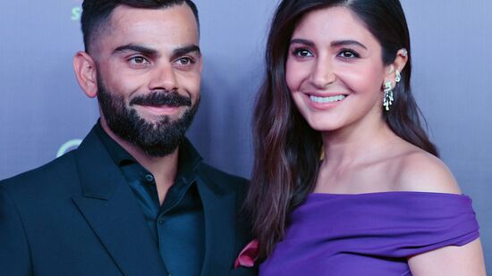 కానీ.. ఆ తర్వాత అనుష్క శర్మ ఎంట్రీతో తమన్నా భాటియా గురించి ఎవరూ మాట్లాడలేదు. అనుష్క శర్మ కూడా తొలుత విరాట్ కోహ్లీపై కోప్పడినా.. ఆ తర్వాత అతని ప్రేమలో పడి దాదాపు నాలుగేళ్లు డేటింగ్ చేసింది. ఎన్నో మ్యాచ్‌లను విరాట్ కోహ్లీ కోసం చూసేందుకు స్టేడియానికి వచ్చింది. &nbsp;చేసుకున్నారు. &nbsp;