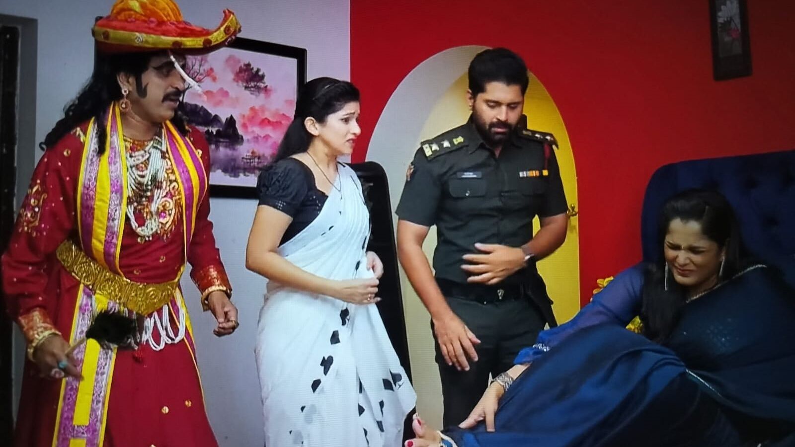 NNS 12th November Episode: భాగీని తీసుకురావడానికి ఒప్పుకున్న అమర్​.. మనోహరి నాటకం.. కాలు విరగ్గొట్టిన ఆరు​​!