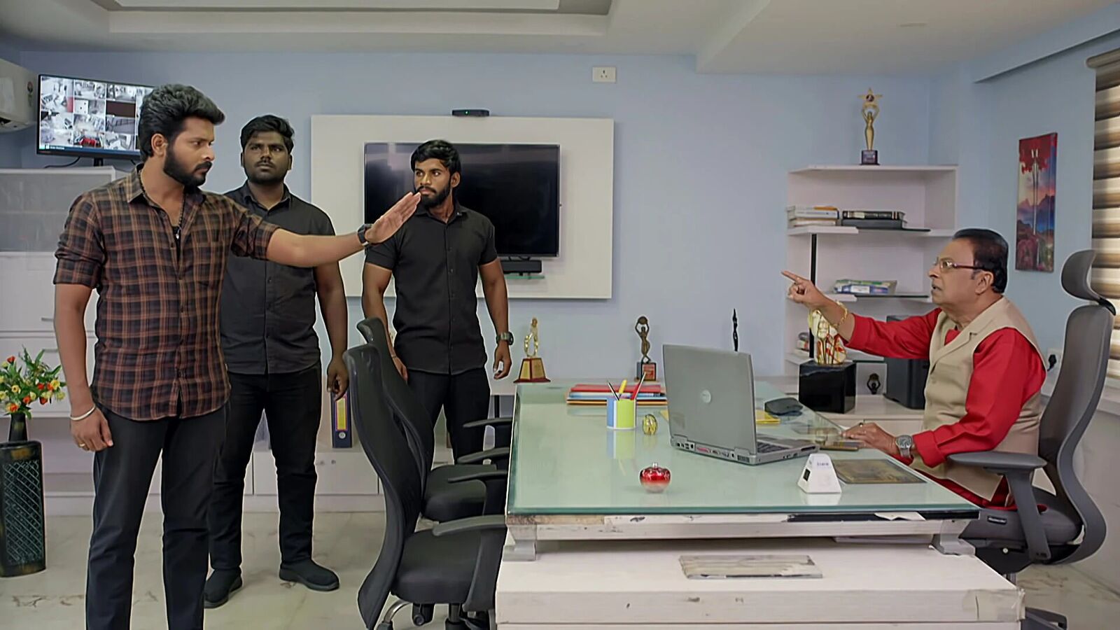 Gunde Ninda Gudi Gantalu: పుట్టింట్లోనూ మీనాకు త‌ప్ప‌ని క‌ష్టాలు - ఫైనాన్షియ‌ర్‌తో బాలు ఛాలెంజ్ - రోహిణి టెన్ష‌న్‌