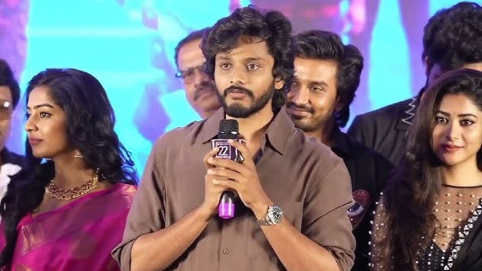 Teja Sajja: 14 సినిమాలతో ఎంతోమంది డైరెక్టర్స్‌ను పరిచయం చేశారు.. హనుమాన్ హీరో తేజ సజ్జా కామెంట్స్