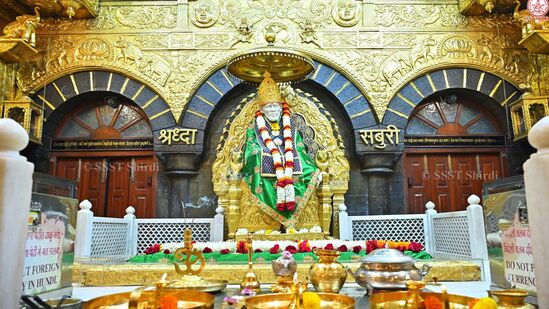 ఐఆర్‌సీటీసీ టూర్ ప్యాకేజీలు.. సామాన్యులకు అందుబాటు ధరలో ఉంటున్నాయి. ఇందులో భాగంగా ఇప్పటికే షిర్డీని చూసేందుకు పలు ప్యాకేజీలు ప్రకటించినప్పటికీ… తాజాగా కొత్త ప్యాకేజీని తీసుకొచ్చింది.
