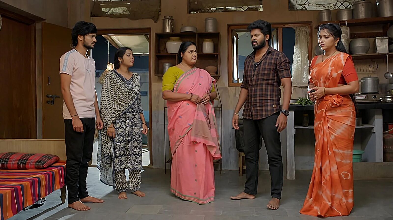 Gunde Ninda Gudi Gantalu: పుట్టింట్లోనూ మీనాకు బాలు టార్చ‌ర్ - పార్వ‌తి క‌న్నీళ్లు - అత్త‌కు అబ‌ద్ధం చెప్పిన రోహిణి