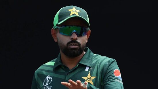 Babar Azam: అంతర్జాతీయ టీ20ల్లో అత్యధిక పరుగులు చేసిన ప్లేయర్స్ జాబితా ఇలా ఉంది. &nbsp;4231 పరుగులు - రోహిత్ శర్మ (159 మ్యాచ్ లు), 4192 పరుగులు - బాబర్ ఆజమ్ (126 మ్యాచ్ లు), 4188 పరుగులు - విరాట్ కోహ్లీ (125 మ్యాచ్ లు), 3655 పరుగులు - పాల్ స్టిర్లింగ్ (147 మ్యాచ్ లు), 3531 పరుగులు - మార్టిన్ గప్తిల్ (122 మ్యాచ్ లు)