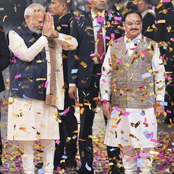 <p>మహారాష్ట్ర అసెంబ్లీ ఎన్నికల్లో ఘన విజయం అనంతరం ఢిల్లీలోని బీజేపీ ప్రధాన కార్యాలయంలో ప్రధాని మోదీ, బీజేపీ ప్రెసిడెంట్ జేపీ నడ్డాల ఆనందోత్సాహాలు</p>