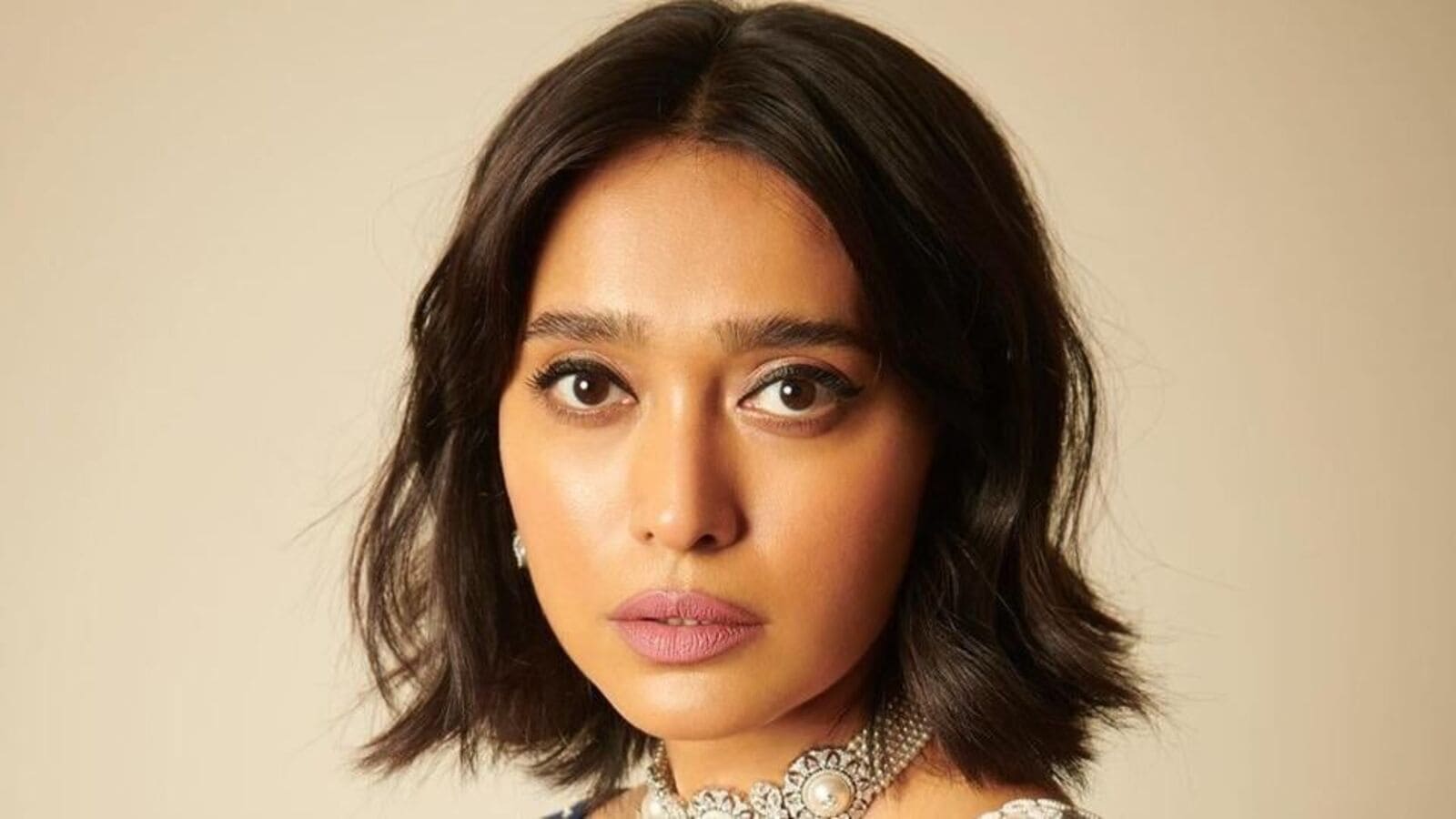 Sayani Gupta Kiss: డైరెక్టర్ కట్ చెప్పినా అతడు కిస్ ఇవ్వడం ఆపలేదు: బోల్డ్ నటి కామెంట్స్ వైరల్