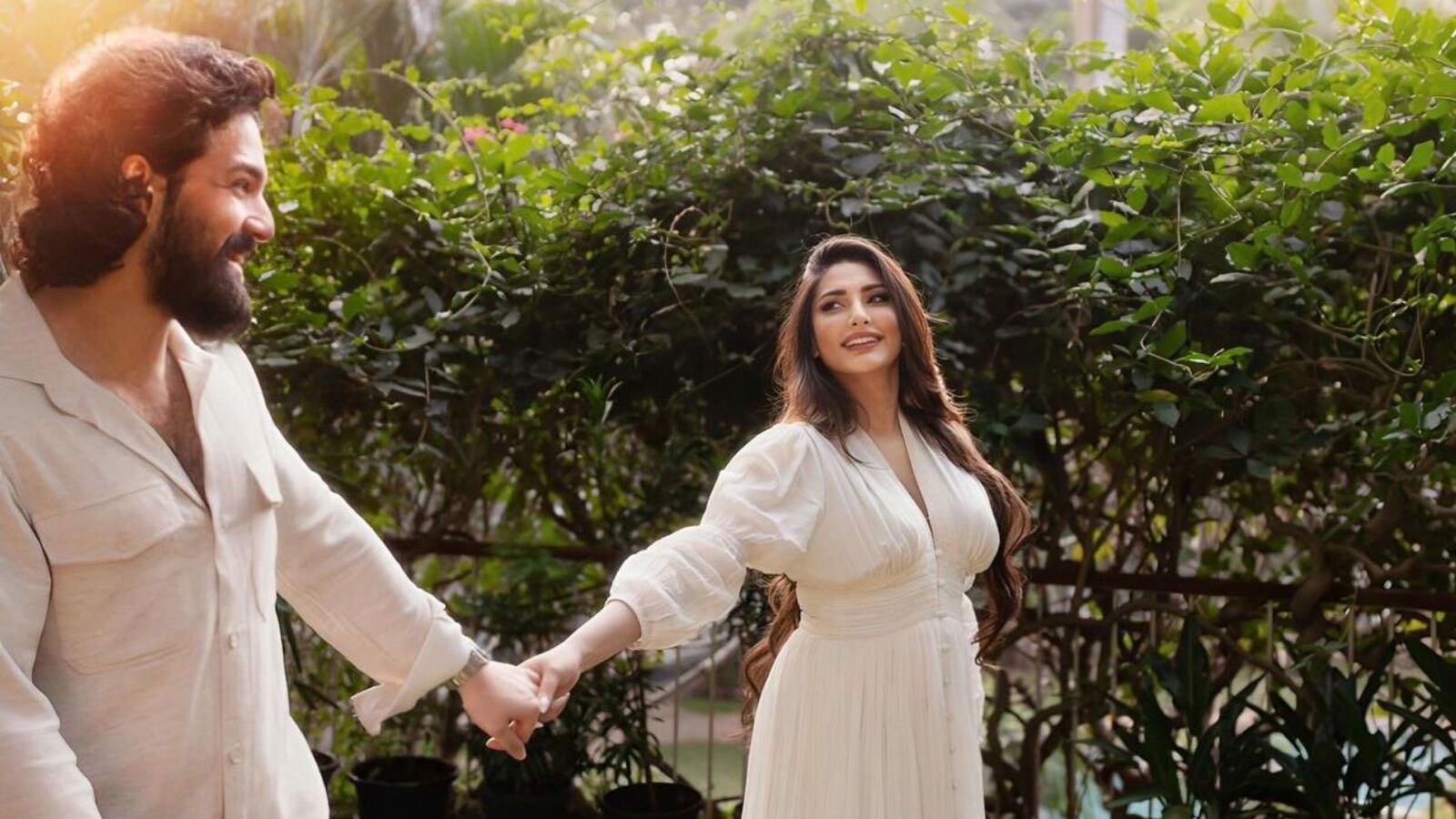 Akhil Akkineni Fiancee: అక్కినేని అఖిల్‌కి కాబోయే భార్య జైనబ్ రవ్జీ గురించి ఆసక్తికర విషయాలు.. సినిమాలో కూడా యాక్టింగ్