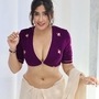 <p>ప్రస్తుతం ఇండియాలో గూగుల్ సెర్చ్‌లో మోస్ట్ ట్రెండింగ్ టాపిక్స్‌లో సోఫియా అన్సారీ ఒకరు. ఇన్ స్టాగ్రామ్‌లో విపరీతమైన ఫ్యాన్ ఫాలోయింగ్ ఉన్న సోఫియా అన్సారీ గురించి తెలియని వారుండరు. ఫేమ్ హౌస్ (2020), రవ్‌నీత్ సింగ్: బిల్లోస్ టౌన్ (2021), వాహల్ నో దరియో (2020) వంటి పలు వెబ్ సిరీస్‌లకు ఆమె పనిచేశారు.</p>